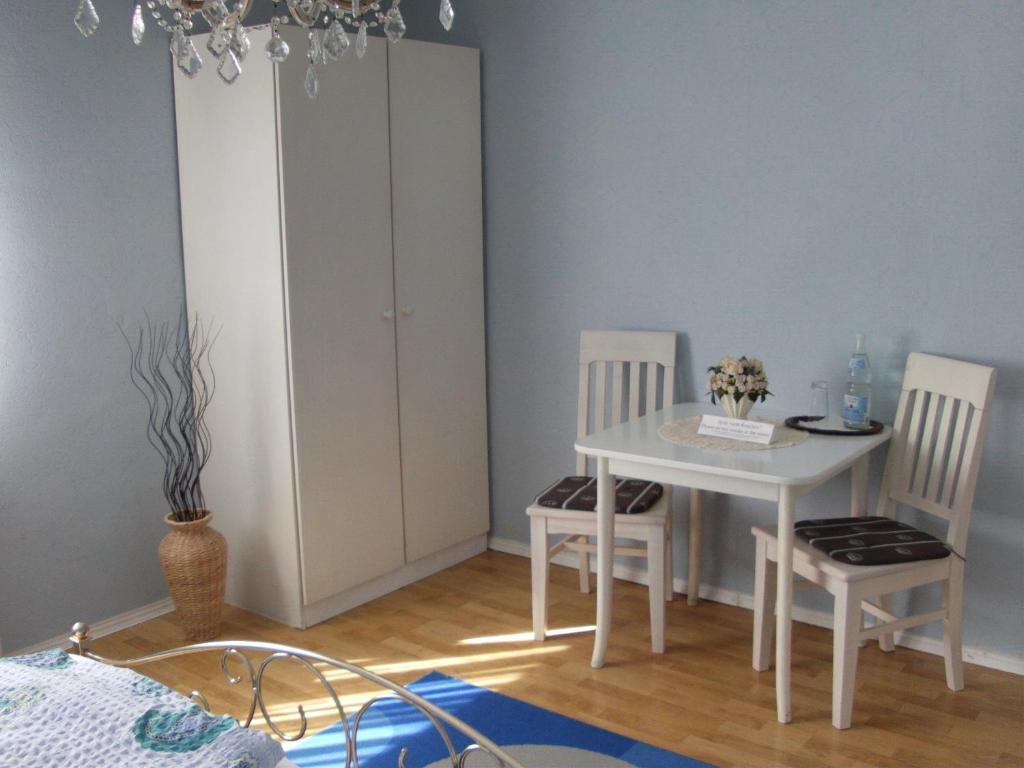 Hotel Martinsklause Meckesheim Rum bild