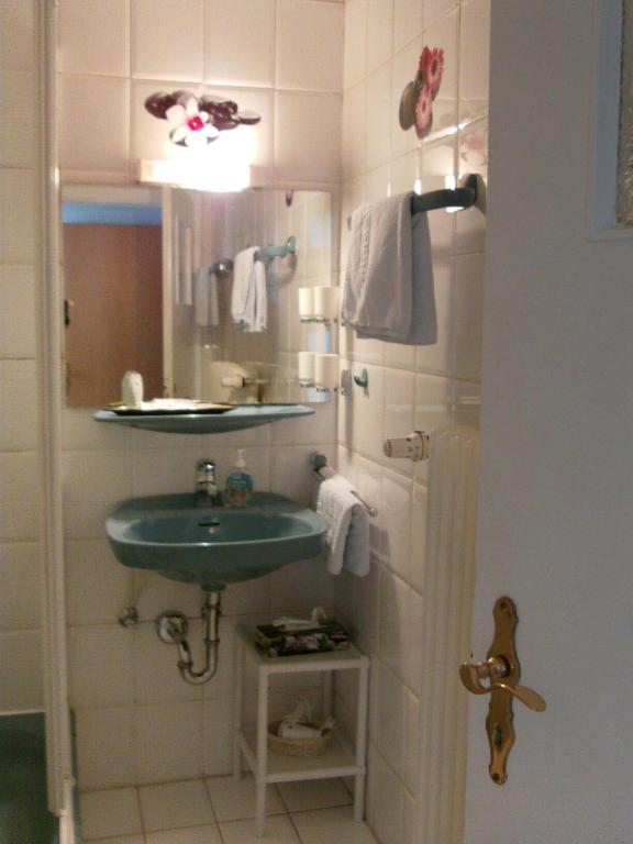 Hotel Martinsklause Meckesheim Rum bild