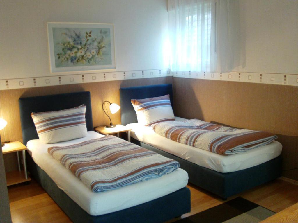 Hotel Martinsklause Meckesheim Rum bild