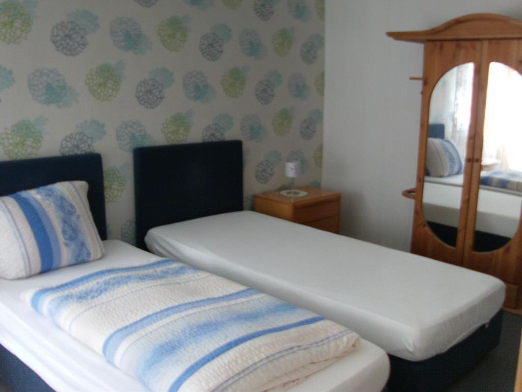 Hotel Martinsklause Meckesheim Rum bild